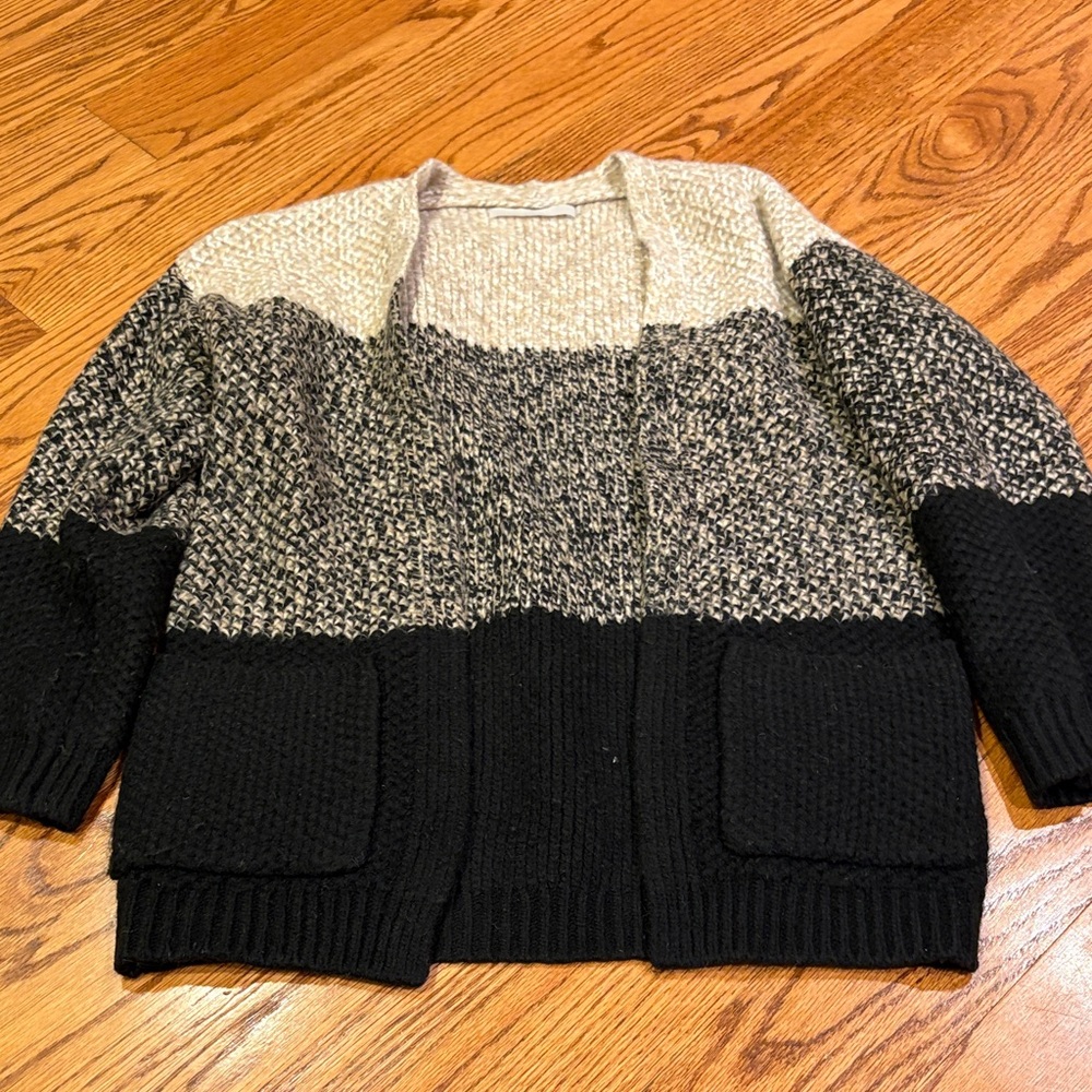One Grey Day Woman’s Black and Tan Cardigan Size XS